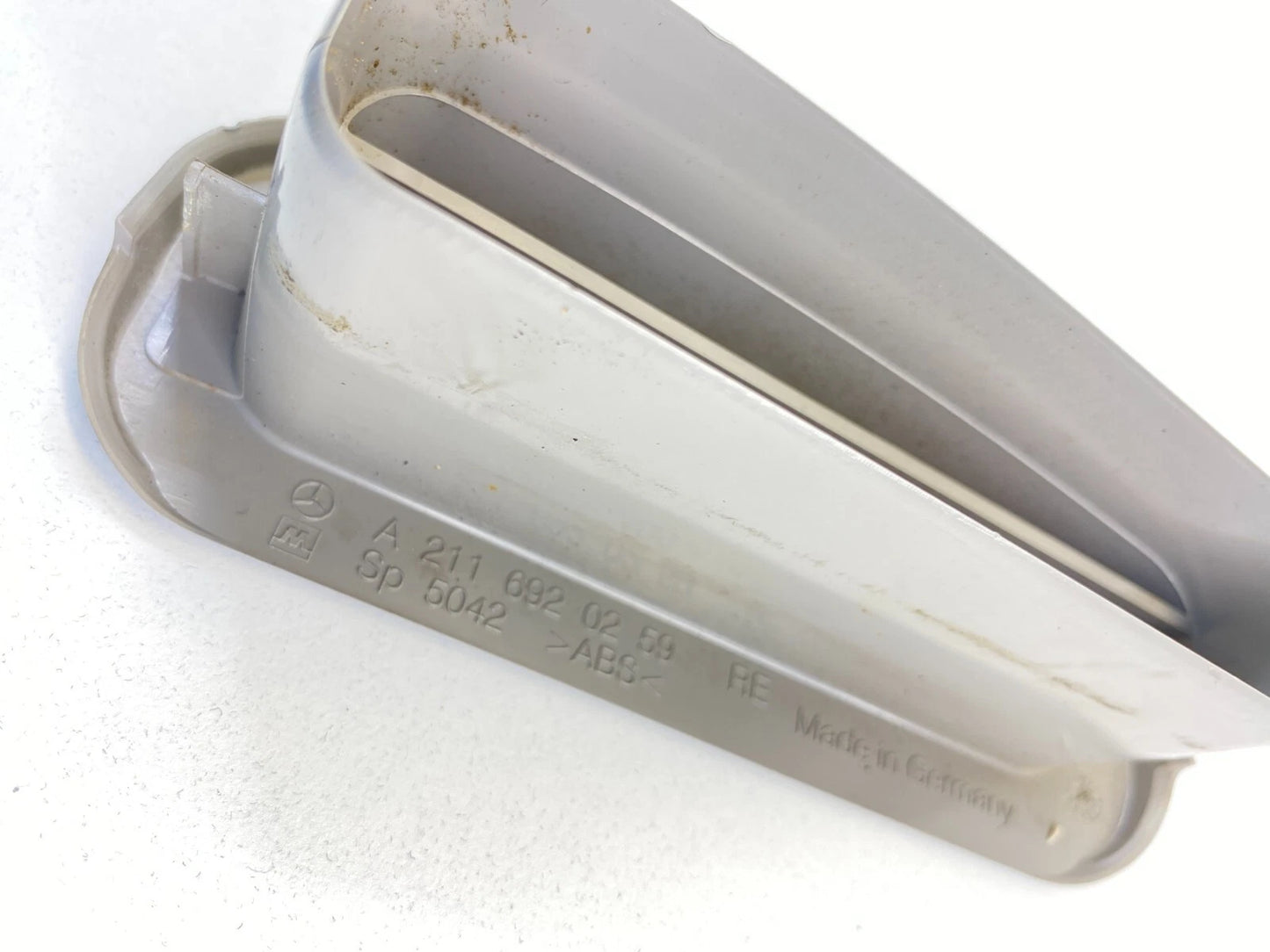 2003-2006 MERCEDES-BENZ E500 RIGHT PASSENGER AIR VENT PILLAR GRILLE A2116920259
