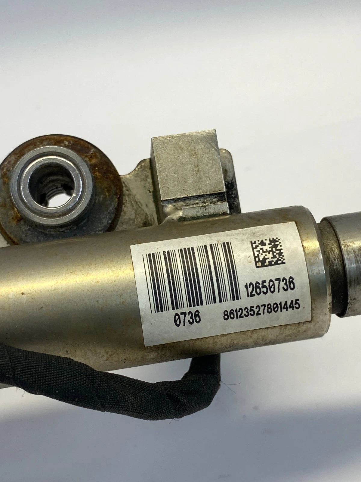 2010-2017 CHEVROLET EQUINOX 2.4L AT FUEL INJECTOR RAIL PIPE ASSEMBLY 12650736