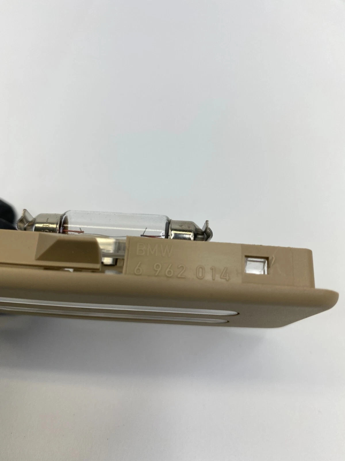 2006 BMW 325I 325XI 330I 330XI INTERIOR VISOR LAMP SUNVISOR VANITY LAMP 6962014