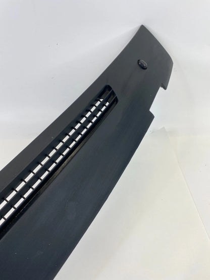 2003-2005 FORD CROWN VICTORIA FRONT DASH WINDSHIELD DEFROSTER GRILLE COVER PANEL