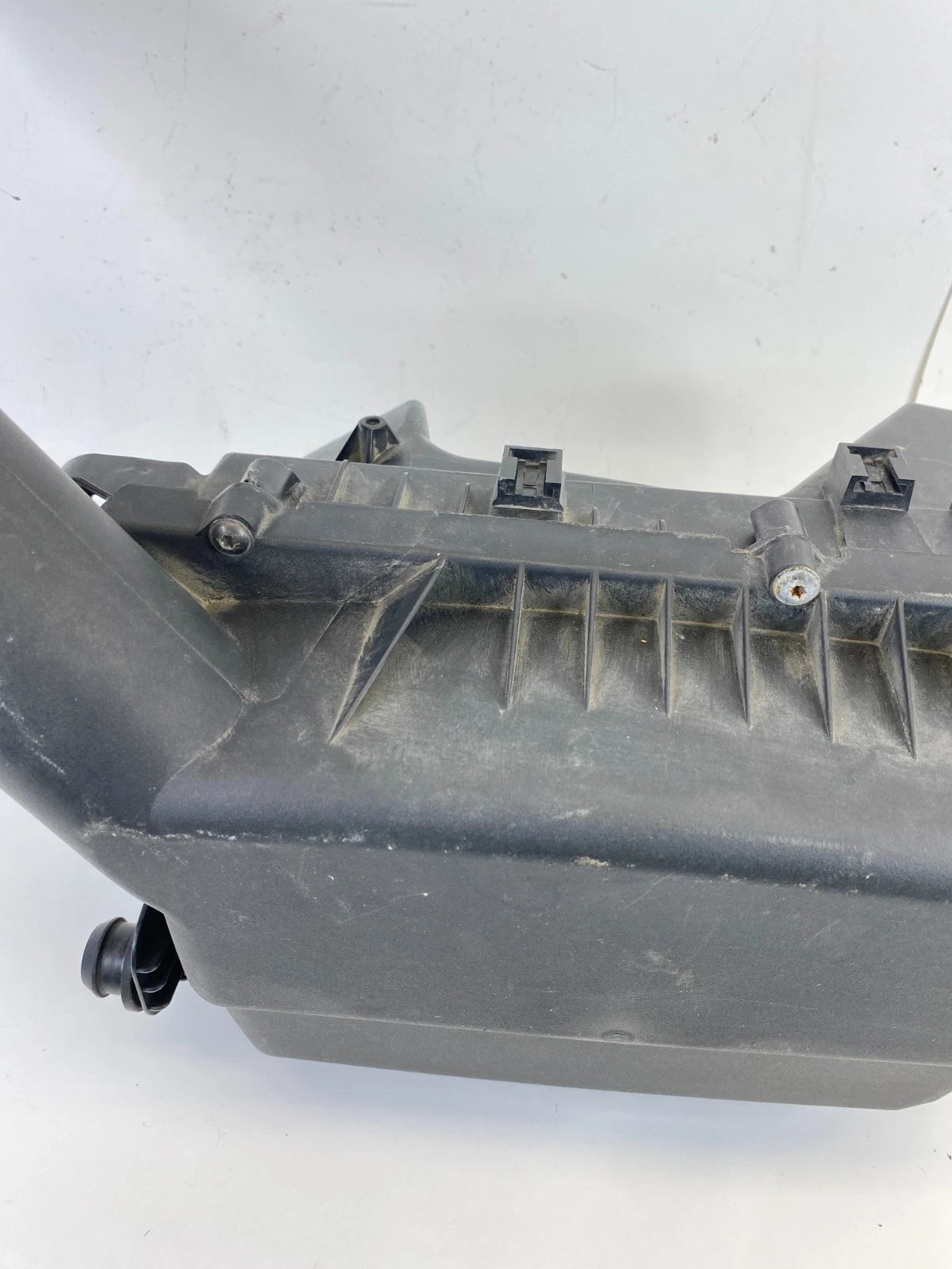 03-11 SAAB 9-3 2.0L AIR INTAKE AIR BOX FILTER COVER W/MAF SENSOR & HOSE 55559779