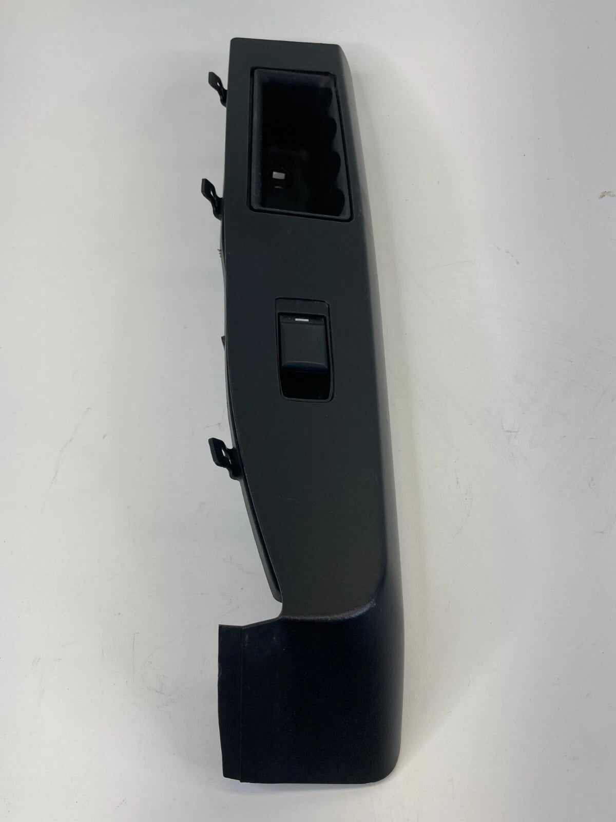 2011-2017 JEEP PATRIOT REAR RIGHT DOOR WINDOW CONTROL SWITCH W/ TRIM OEM