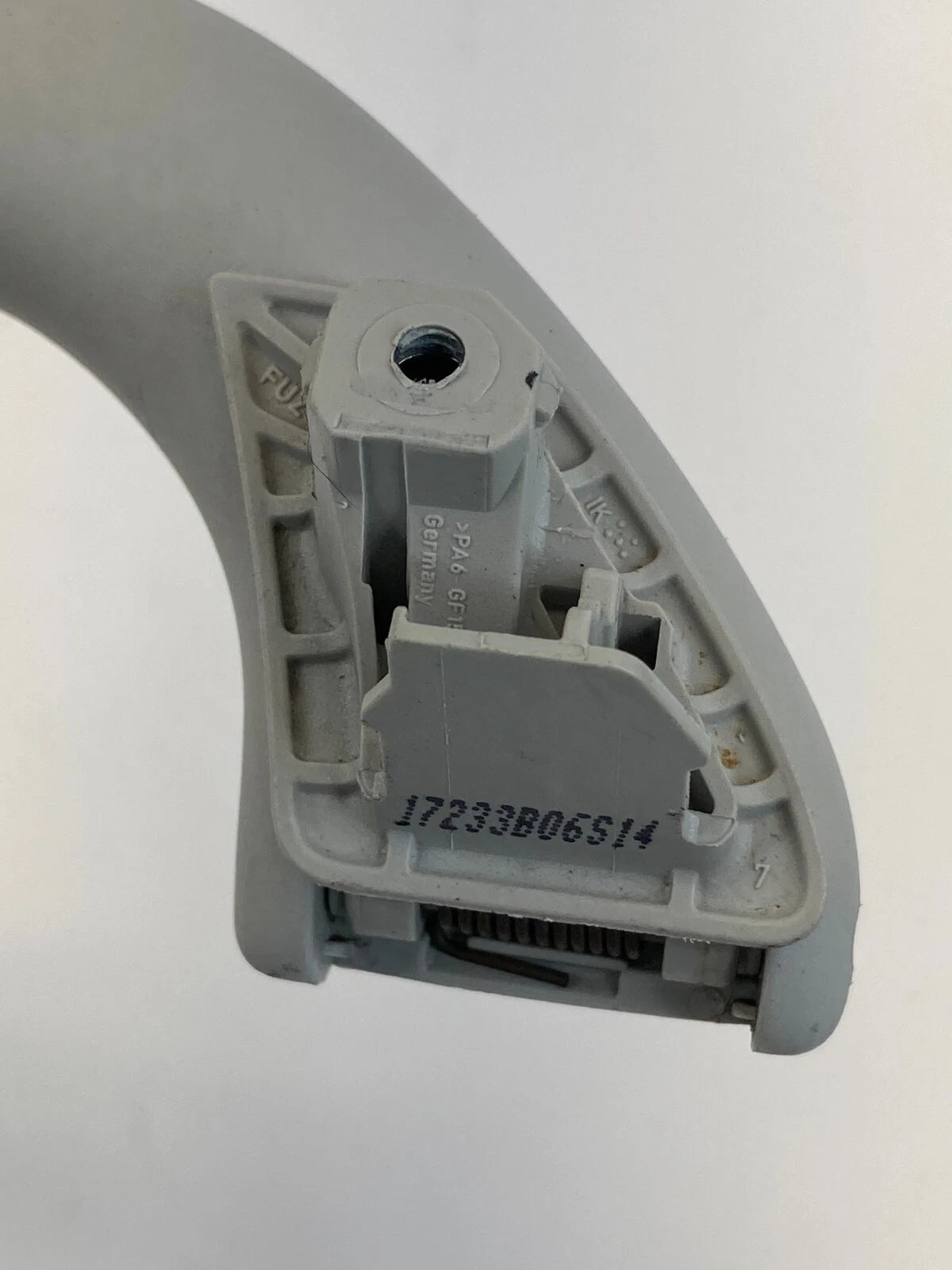 2005-2007 VW VOLKSWAGEN JETTA REAR LEFT ROOF INNER GRAB GRIP HANDLE 1K0-857-607L