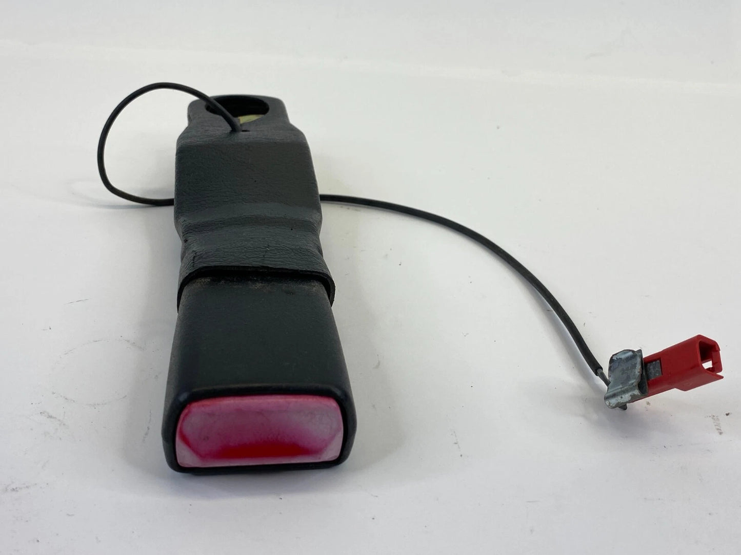 2000-2003 MERCEDES-BENZ ML320 FRONT LEFT DRIVER SEAT BELT BUCKLE RECEIVER OEM