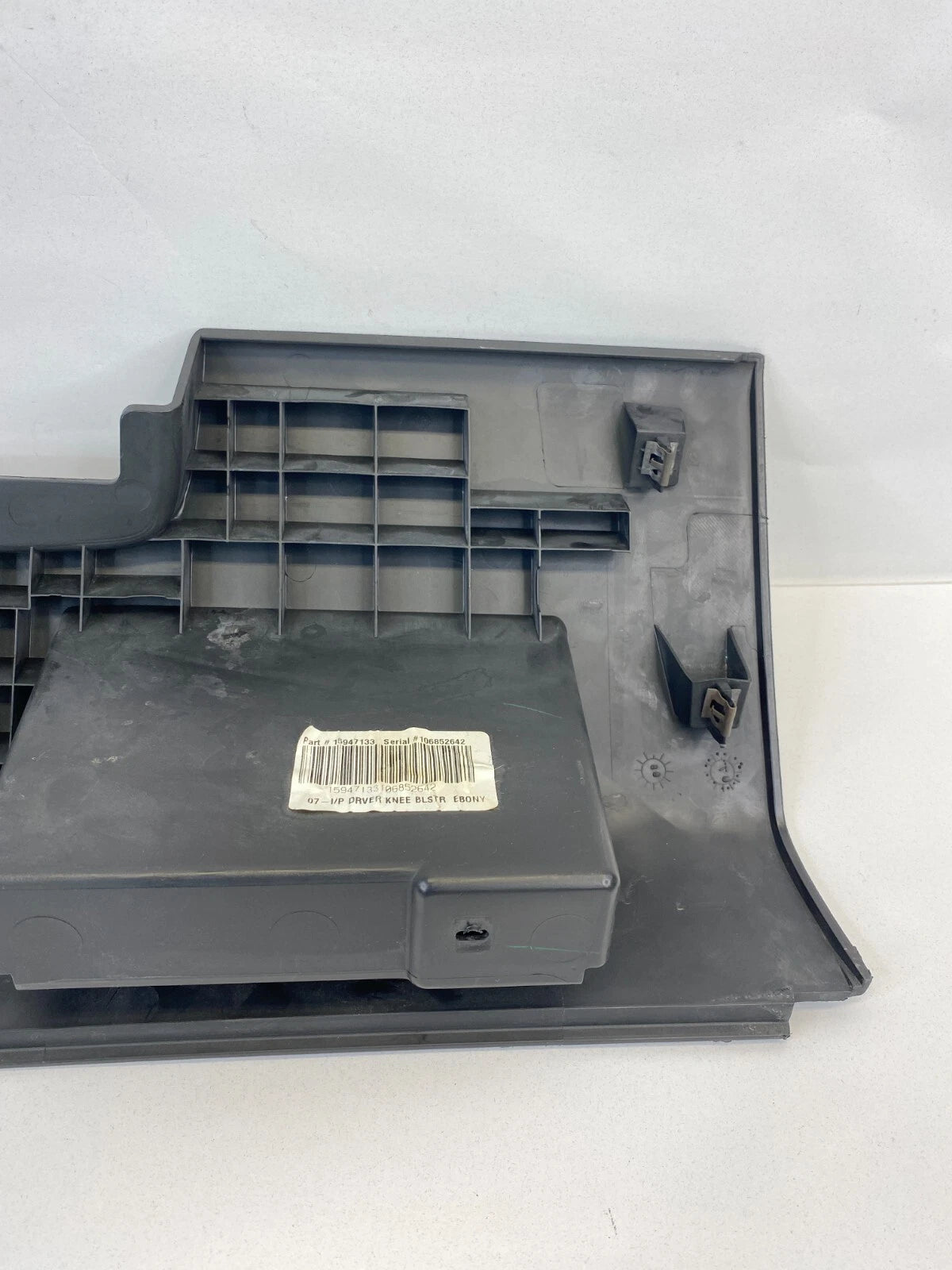 07-09 PONTIAC TORRENT 08 09 EQUINOX DASH LEFT DRIVER KNEE BOLSTER TRIM 15947133