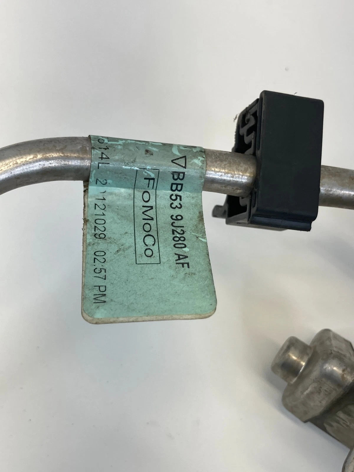 11-19 FORD EXPLORER 3.7L FUEL INJECTION RAIL WITH INJECTORS AT4E-9F797-GA OEM