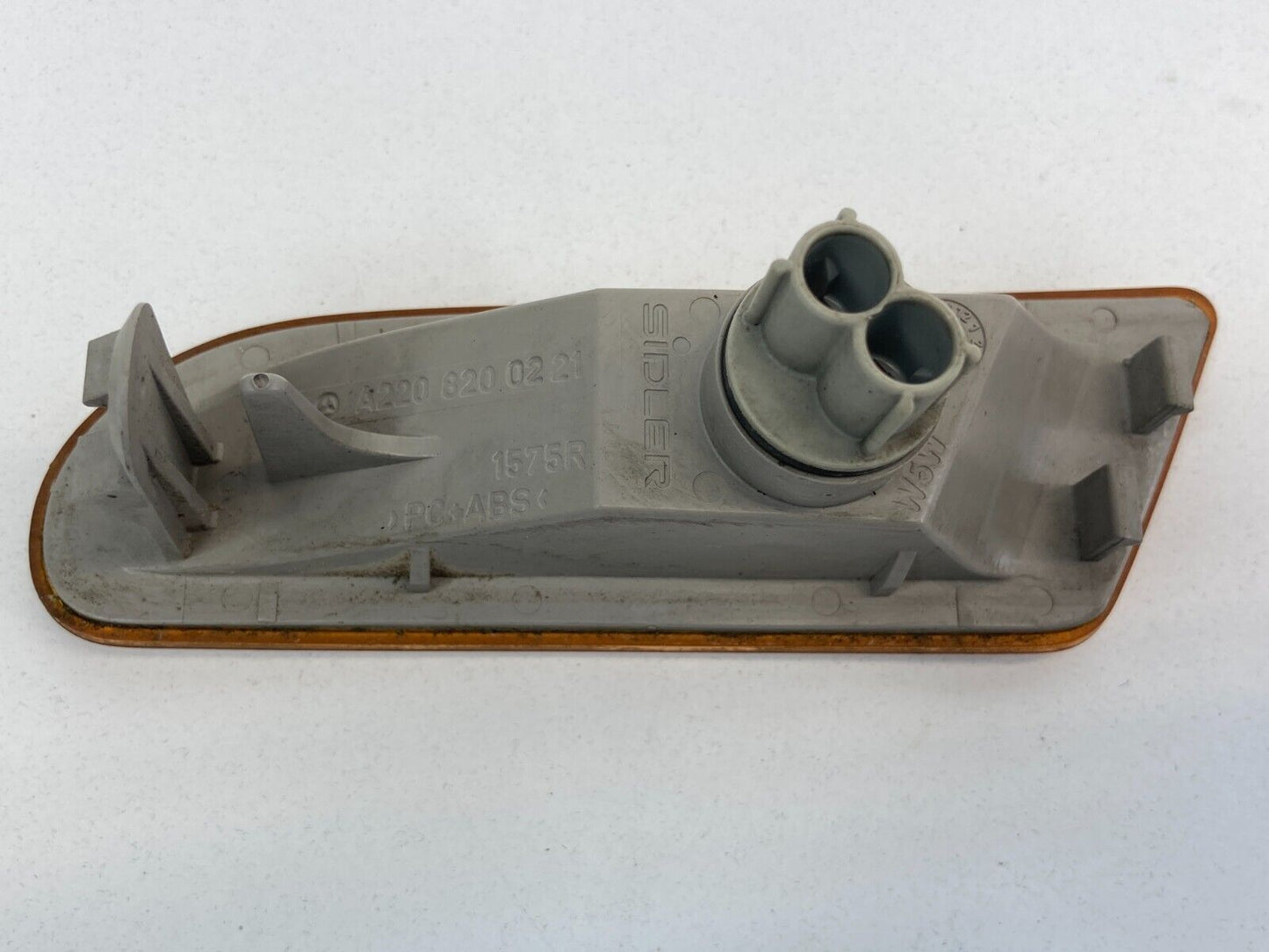 2000-2006 Mercedes-Benz S500 Front Right Bumper Marker Light Lamp A2208200221