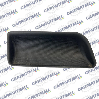 06-13 CHEVROLET IMPALA REAR RIGHT DOOR PANEL SCREW COVER CAP MAT TRIM 10352912