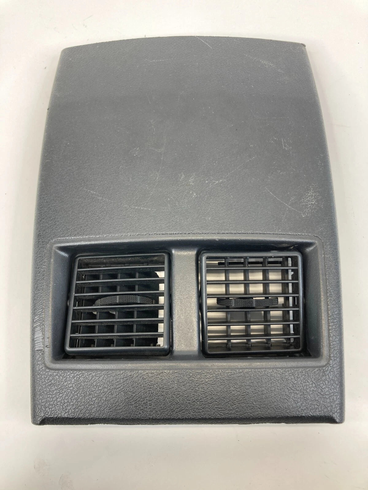 2006 2007 CHRYSLER 300 REAR CENTER CONSOLE CAP END A /C HEAT AIR VENT GRILLE OEM