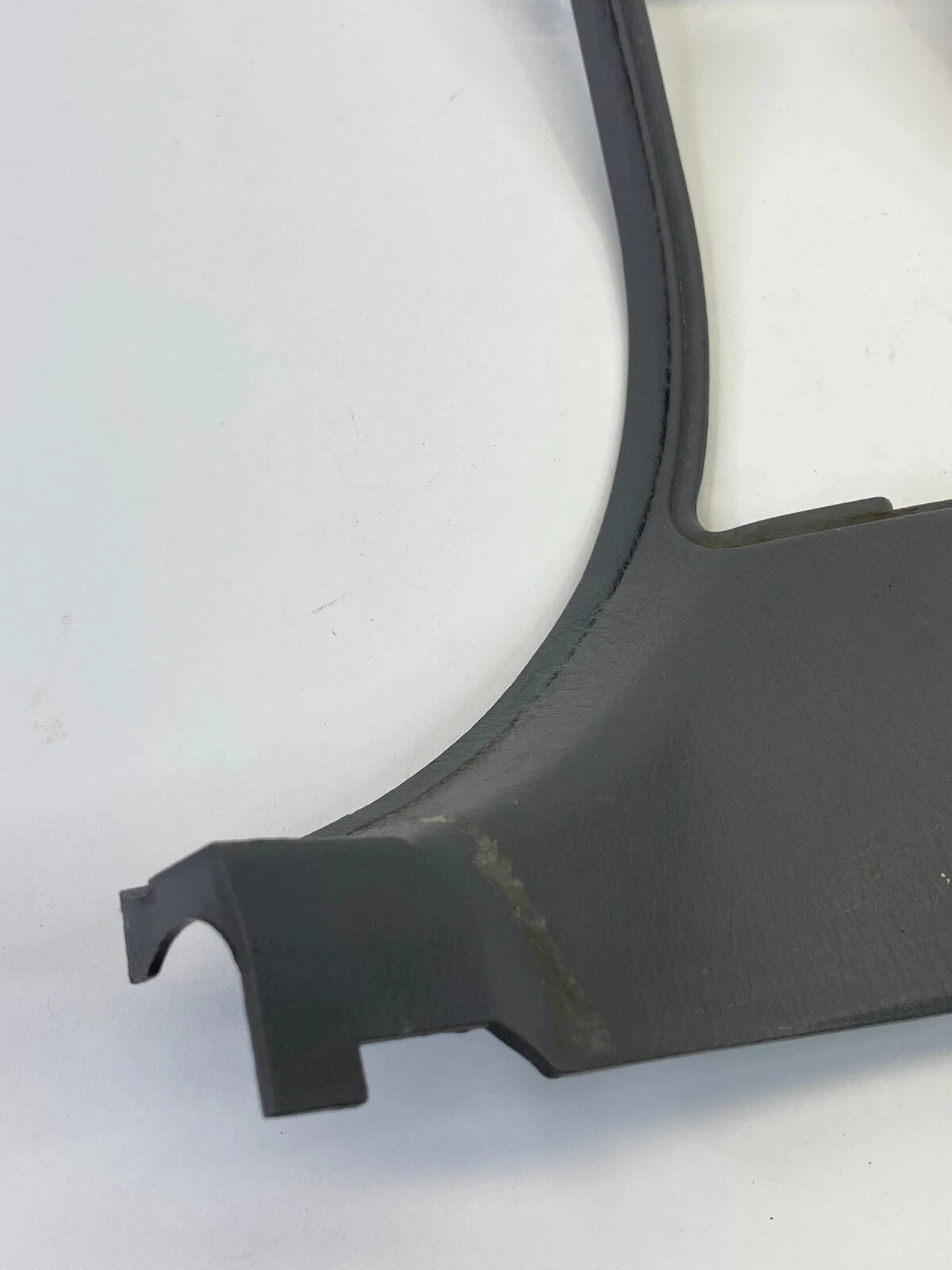 2004 2005 2006 MAZDA MPV FLOOR LEFT DRIVER SIDE COWL KICK PANEL LC62-68-390 OEM