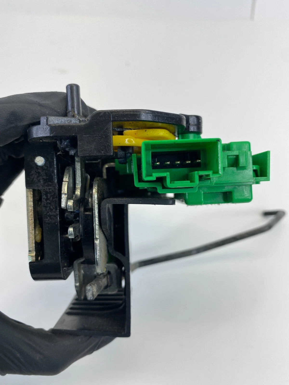 12 13 14 15 16 17 HYUNDAI ACCENT REAR LEFT SIDE BACK DOOR LOCK LATCH ACTUATOR