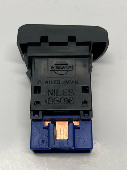 96 97 98 99 00 Nissan Pathfinder Dashboard Defrost Control Switch Button OEM