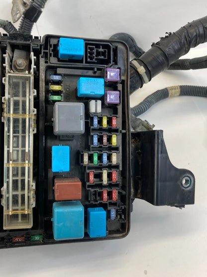 2008-2010 TOYOTA SIENNA 3.5L A/T ENGINE BAY FUSE RELAY DISTRIBUTION JUNCTION BOX