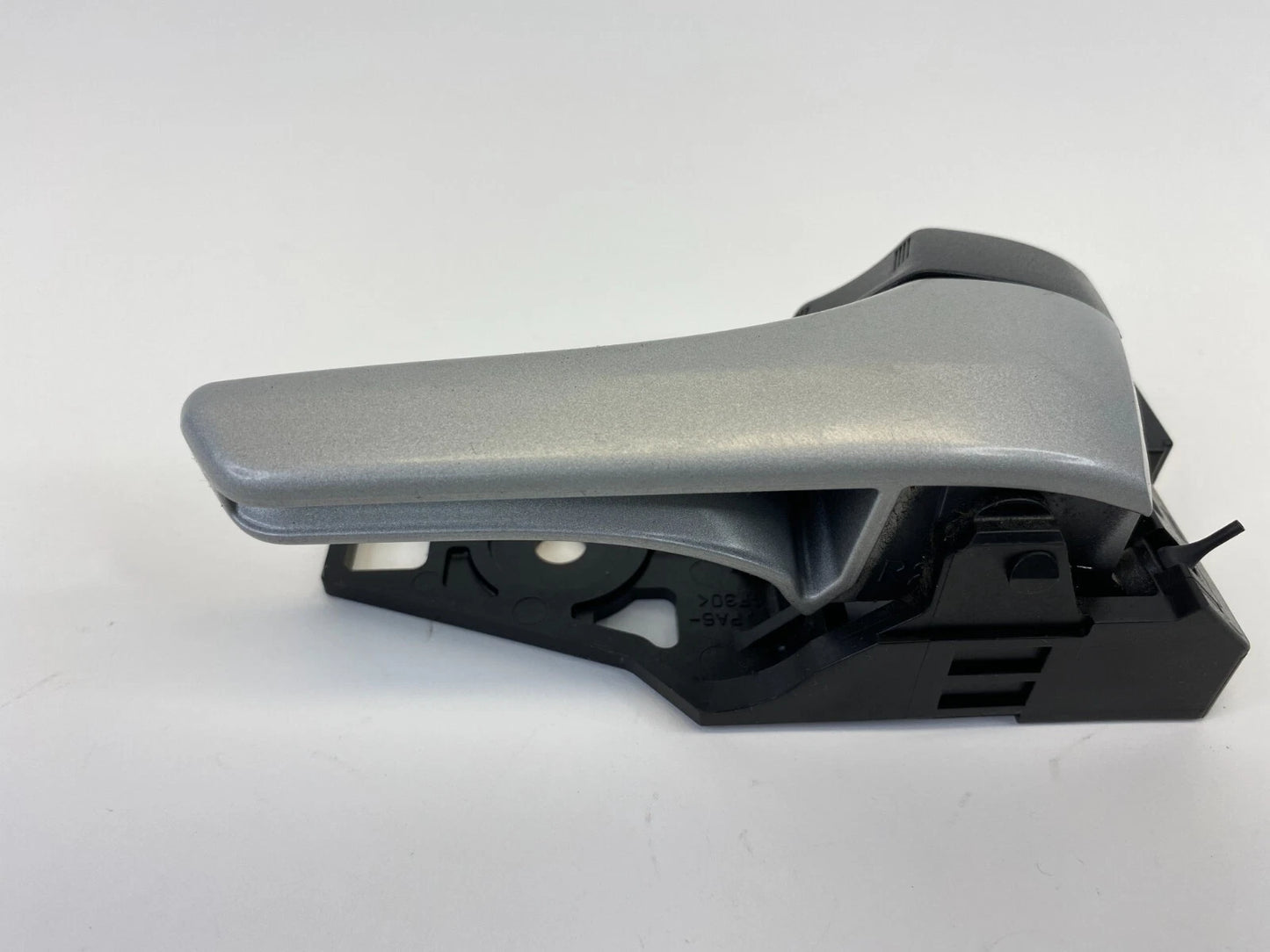2010 2011 TOYOTA PRIUS FRONT RIGHT PASSENGER SIDE INNER DOOR HANDLE ASSEMBLY OEM