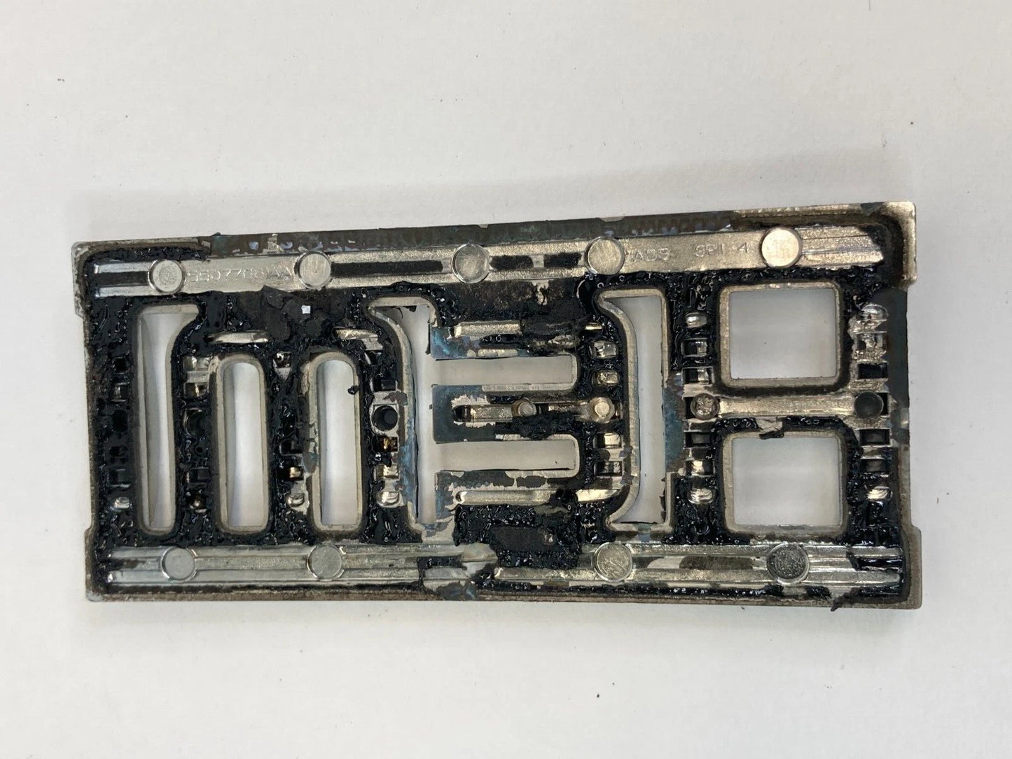 03-05 DODGE RAM 2500 5.7L HEMI MANGUM LEFT OR RIGHT EMBLEM NAMEPLATE 55077661AA
