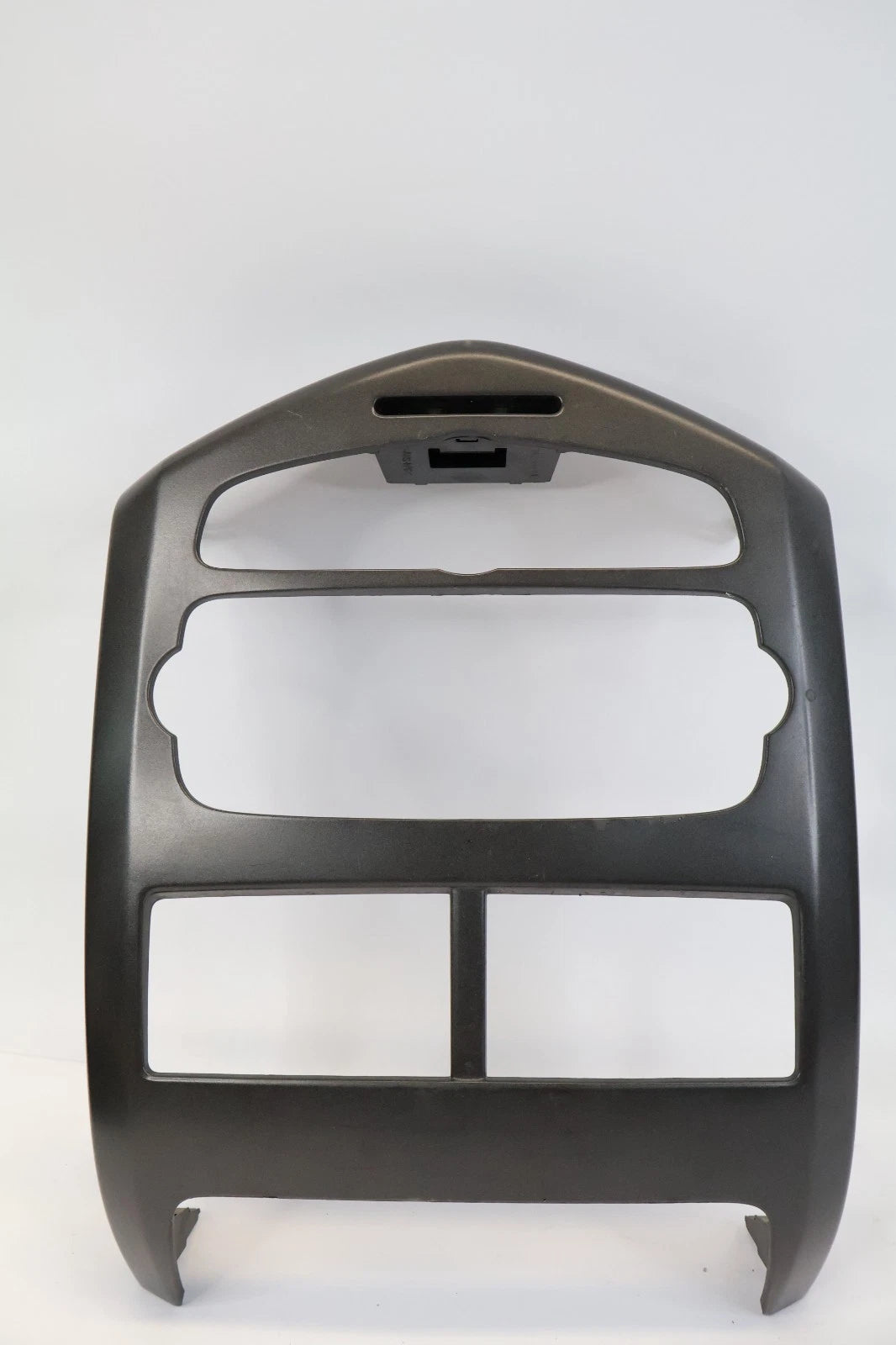2012-2016 CHEVROLET SONIC CENTER DASH RADIO TRIM BEZEL 95157880 OEM FACTORY