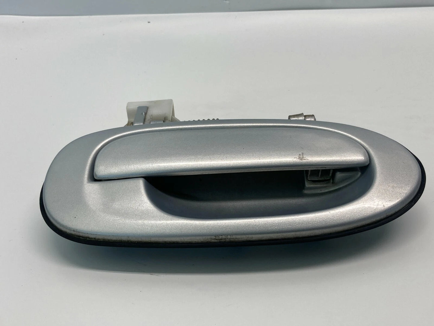1997-2002 FORD ESCORT REAR RIGHT BACK SIDE EXTERIOR DOOR HANDLE D17890 OEM