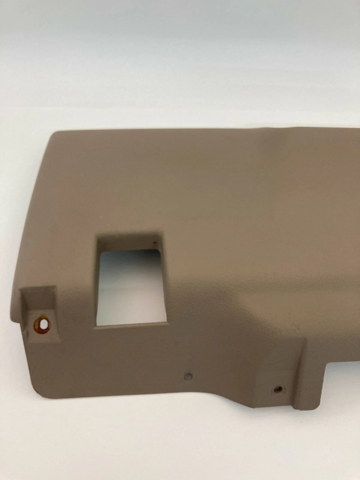 2005-2007 SATURN RELAY FRONT DASH LOWER INSTRUMENT PANEL KNEE BOLSTER COVER TRIM