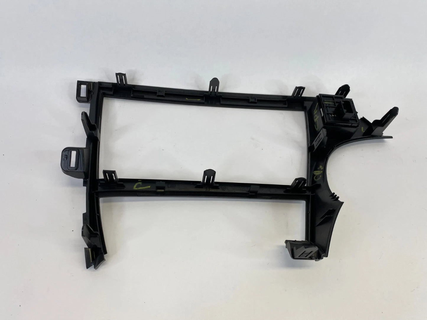 2010-2015 TOYOTA PRIUS CENTER DASH RADIO SCREEN TRIM BEZEL PIECE 55474-47080