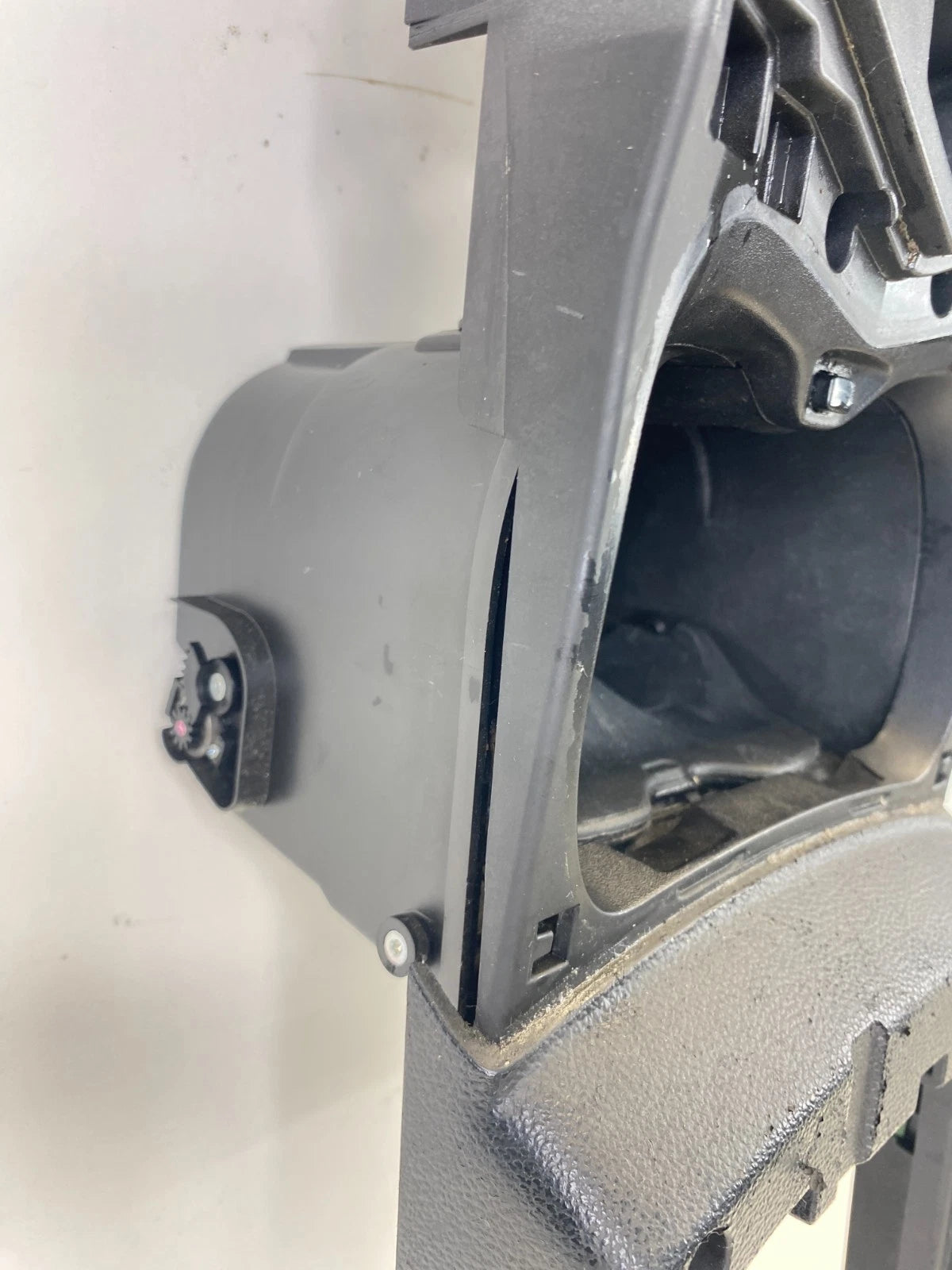 10-12 CADILLAC SRX CENTER CONSOLE UPPER TRIM SHIFTER BOOT BEZEL & CUP HOLDER OEM