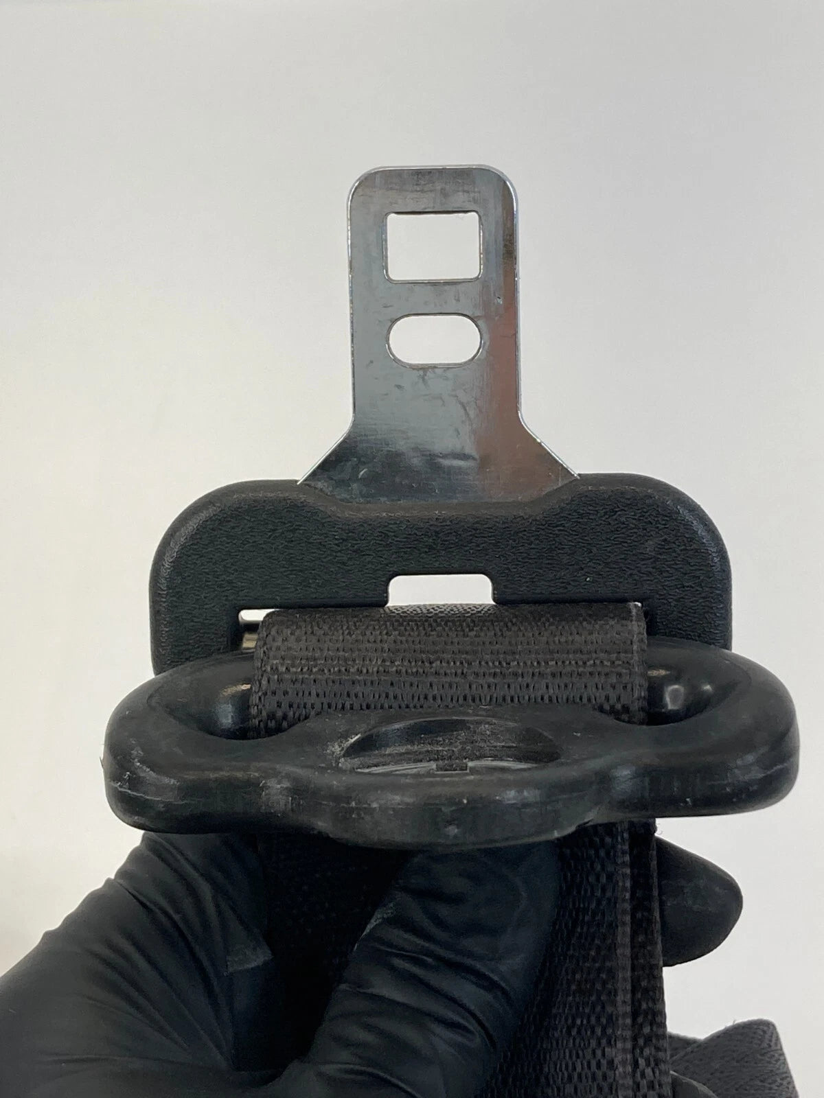 2009 2010 DODGE JOURNEY FRONT RIGHT PASSENGER SIDE SEAT BELT RETRACTOR OEM