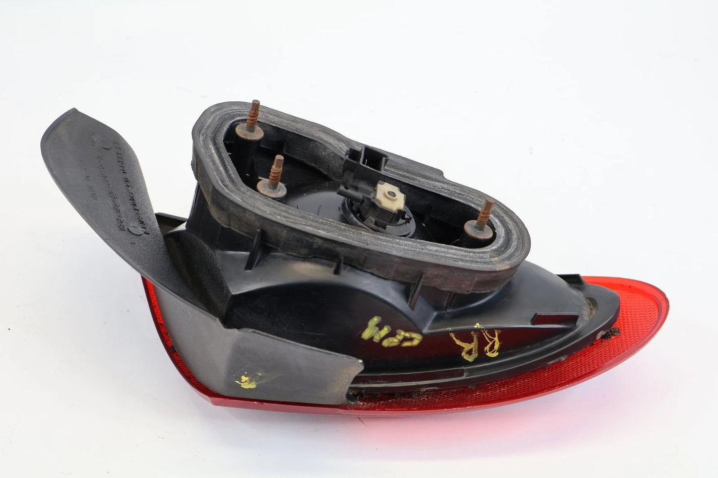2000-2002 PONTIAC SUNFIRE COUPE 2 DOOR RIGHT SIDE TAIL LIGHT OUTER TAILLIGHT OEM