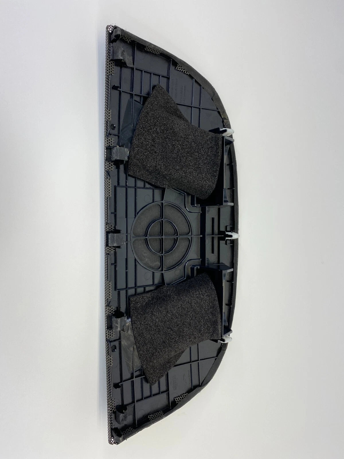 2006-2010 INFINITI M35 CENTER DASH SPEAKER COVER TRIM GRILLE P10693A28000 OEM