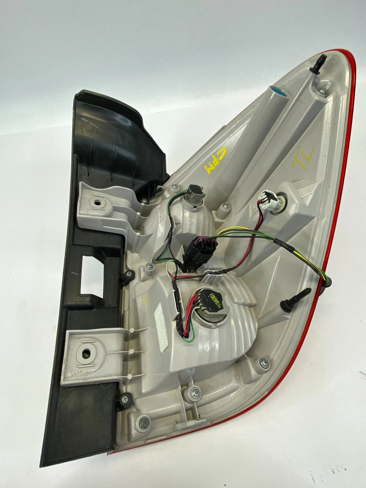 2016 2017 CHEVROLET EQUINOX TAIL LIGHT LAMP LEFT DRIVER SIDE OUTER OEM