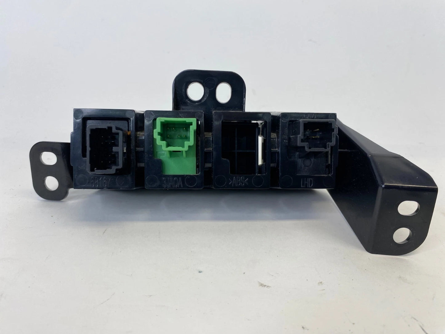 13-20 NISSAN PATHFINDER SWITCH PANEL POWER DOOR AND TRACTION W/TRUNK LIFGATE OEM