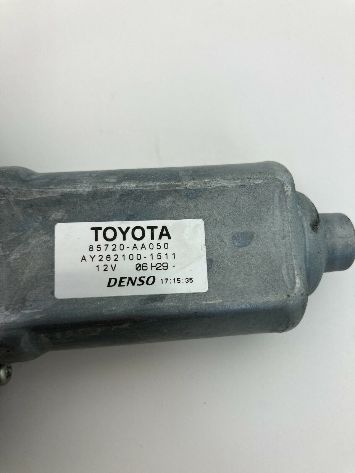 2003-2008 Toyota Matrix Front Right Passenger Side Door Window Motor 85720AA050