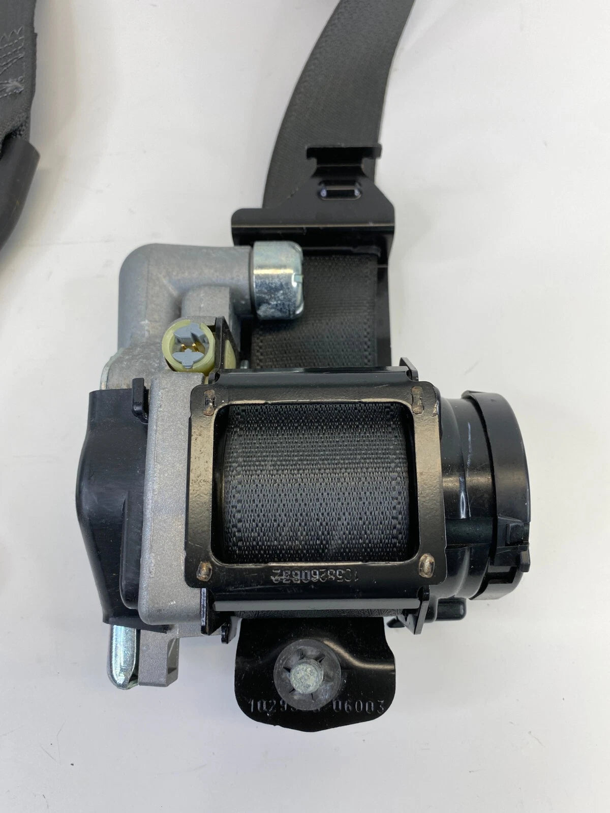 2013-2016 FORD FUSION FRONT RIGHT SEAT BELT RETRACTOR PRETENSIONER DG9354612D64