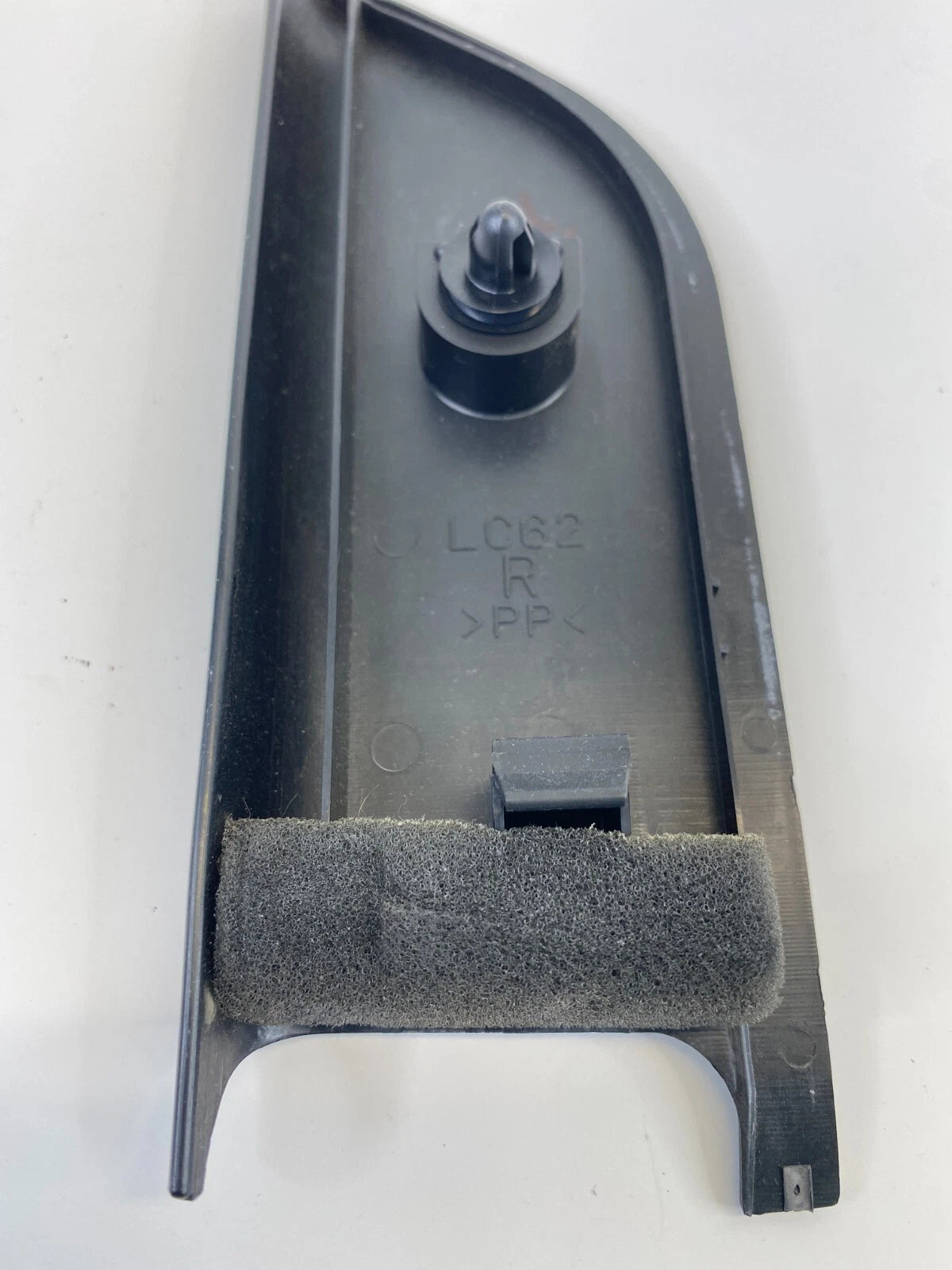 00-06 MAZDA MPV FRONT RIGHT PASSENGER INNER DOOR MIRROR CORNER COVER TRIM OEM