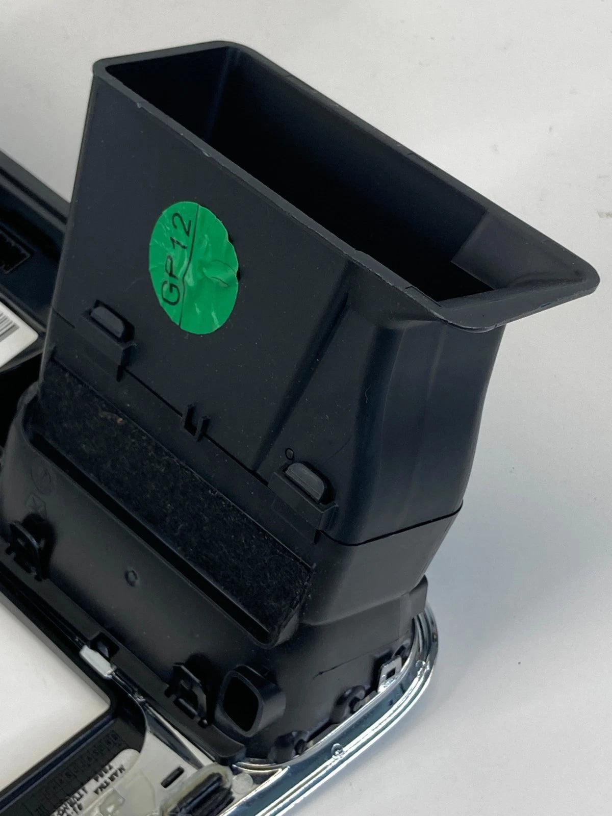 2011-2014 CHRYSLER 200 CENTER DASH PANEL RADIO AIR VENT COVER BEZEL TRIM W/CLOCK