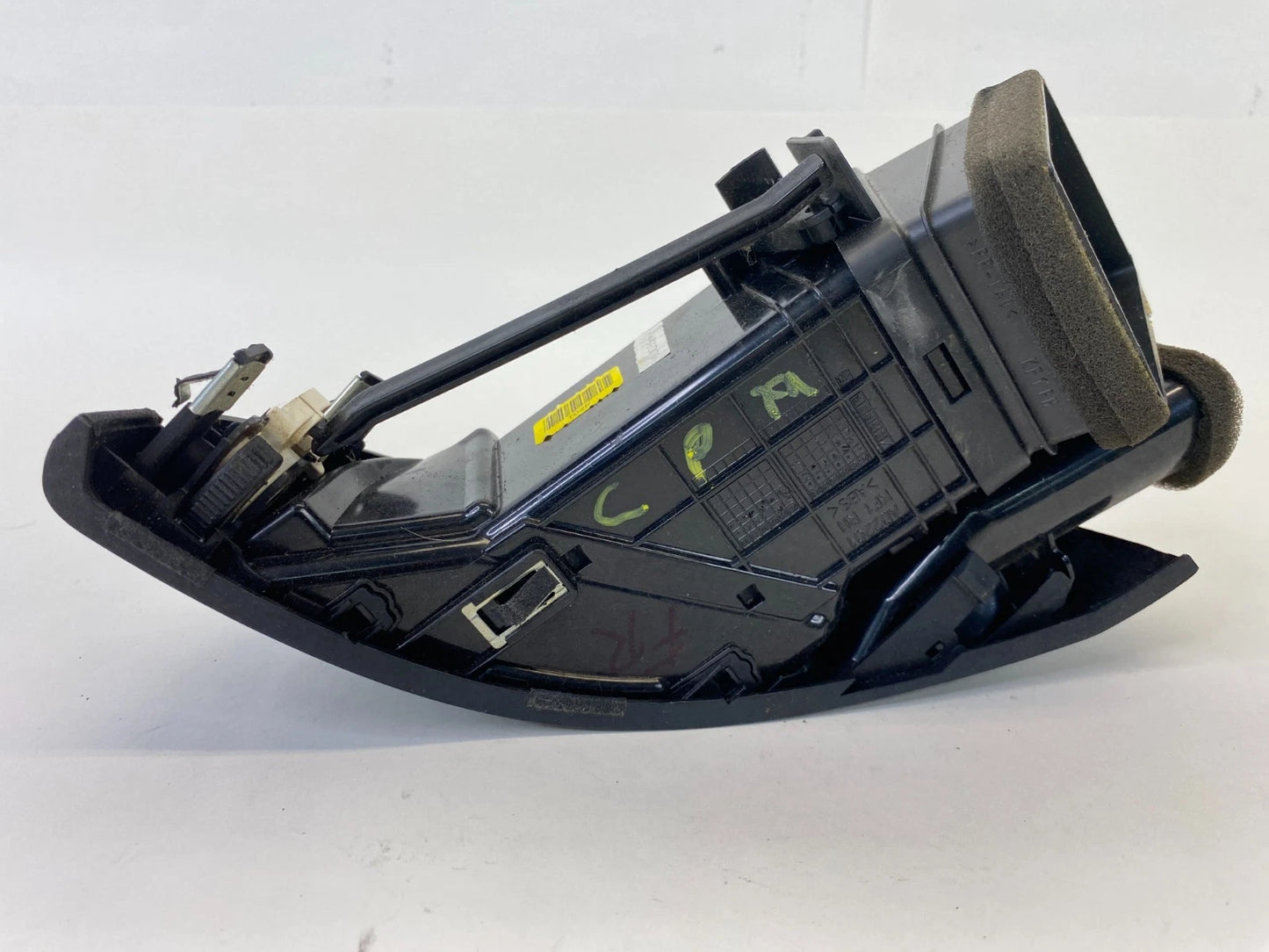 2010-2013 KIA FORTE FRONT RIGHT PASSENGER SIDE DASH OUTER AIR VENT GRILLE OEM