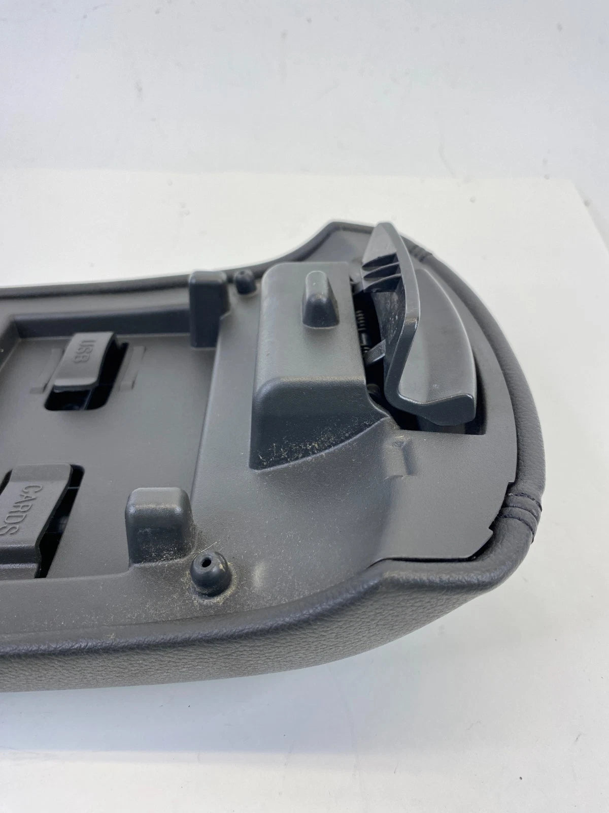 2013-2016 FORD ESCAPE CENTER CONSOLE ARMREST ARM REST LID TOP COVER OEM