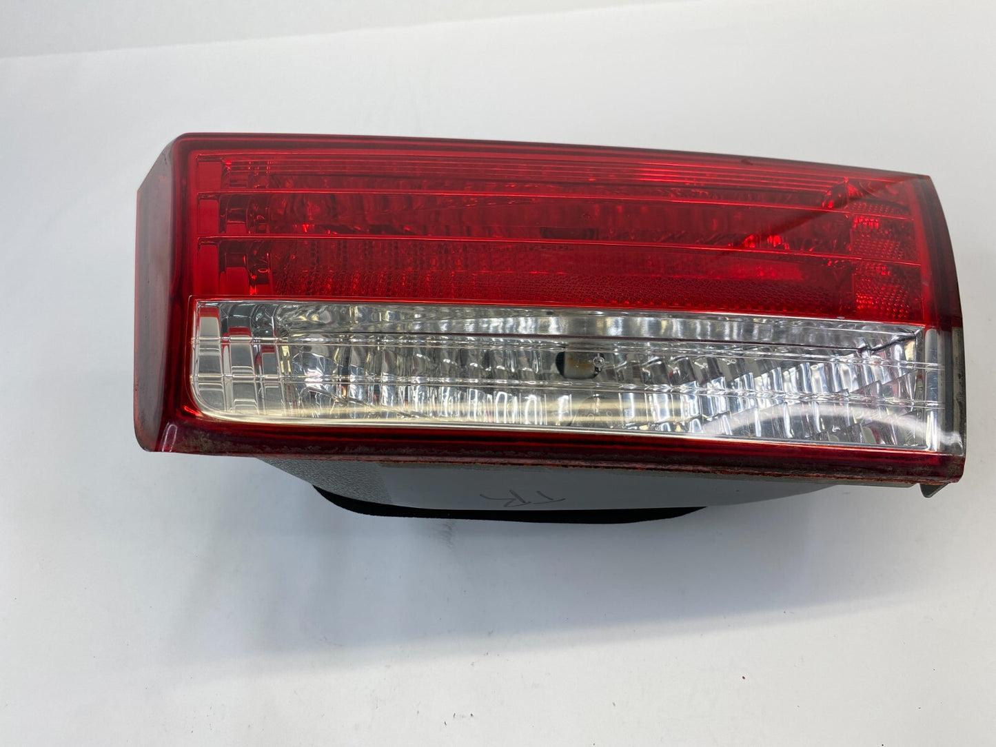 2006-2008 Hyundai Sonata Rear Right Side Inner Tail Light Taillight 92404-0A0