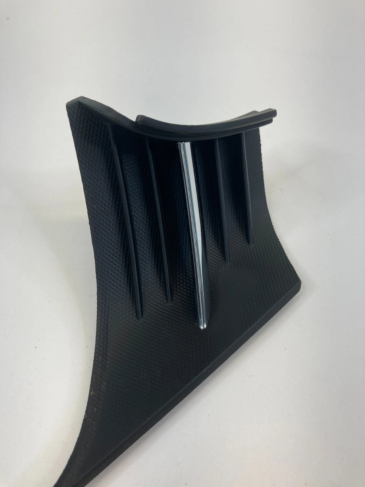 2013-2015 CHEVROLET MALIBU DASH CENTER INSTRUMENT PANEL MOLDING BEZEL TRIM COVER