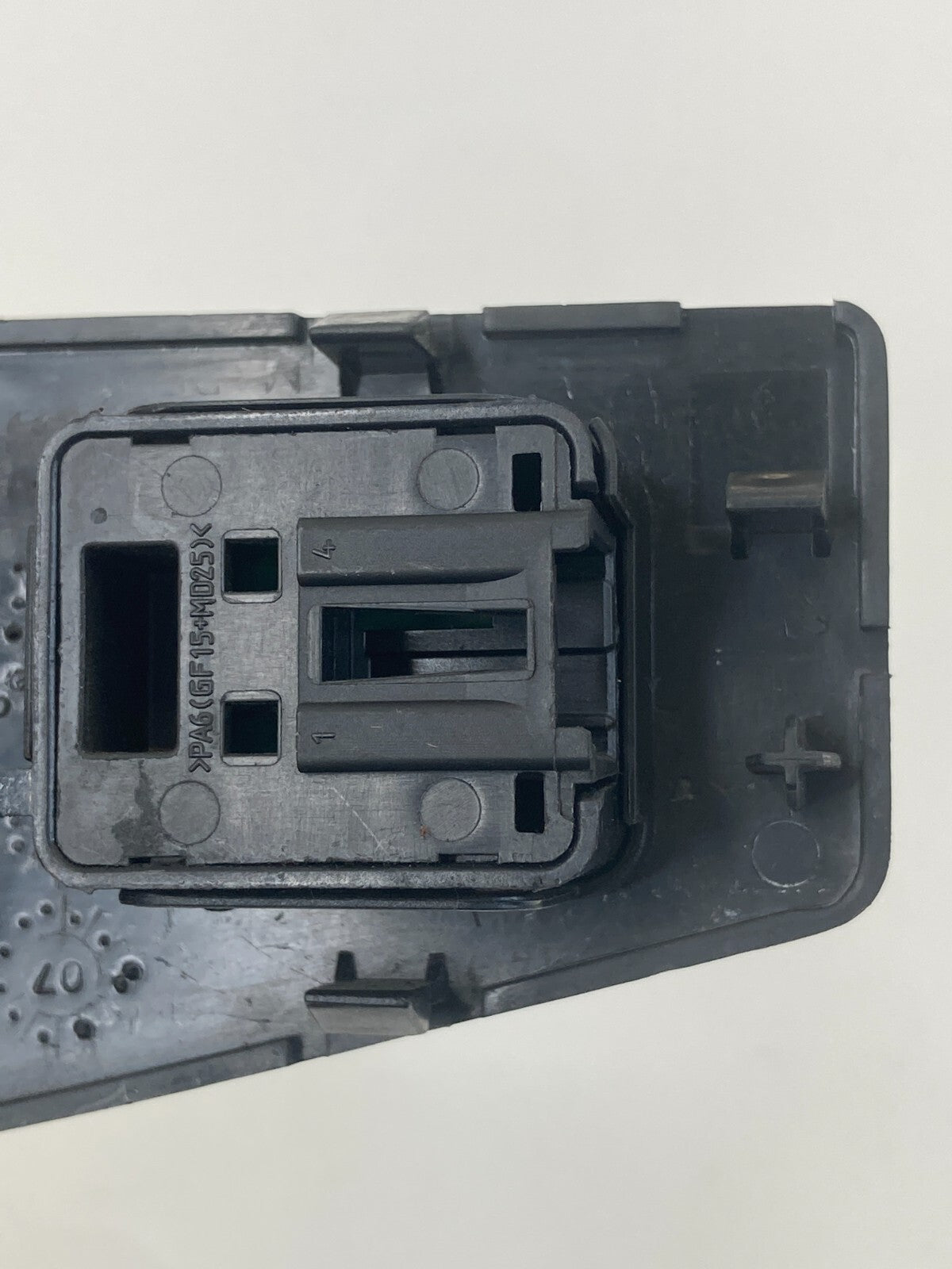 2008-2016 Chrysler Town & Country Rear Tailgate Release Switch w/ Trim Cover OEM