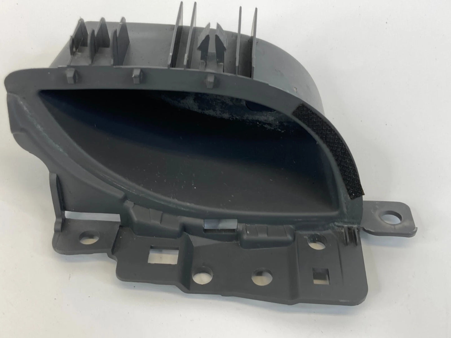 2011-2014 HYUNDAI SONATA FRONT LEFT DOOR PANEL INTERIOR PULL HANDLE 827303S050