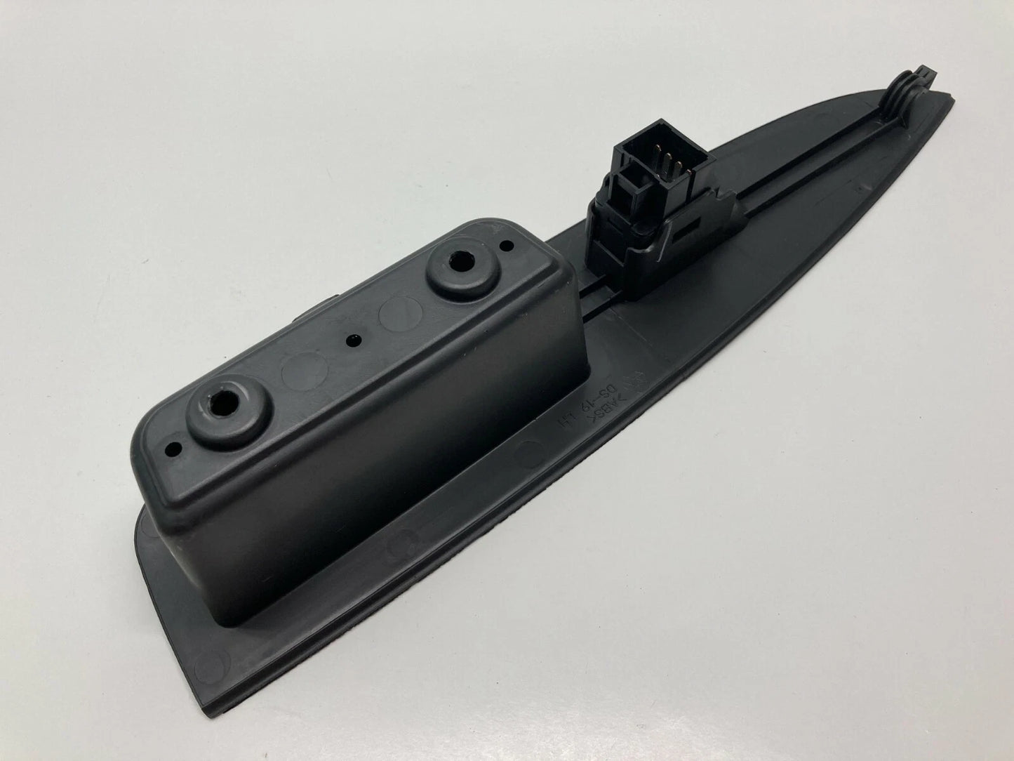 07-09 SATURN AURA REAR LEFT DRIVER SIDE POWER DOOR WINDOW SWITCH 22627386 OEM