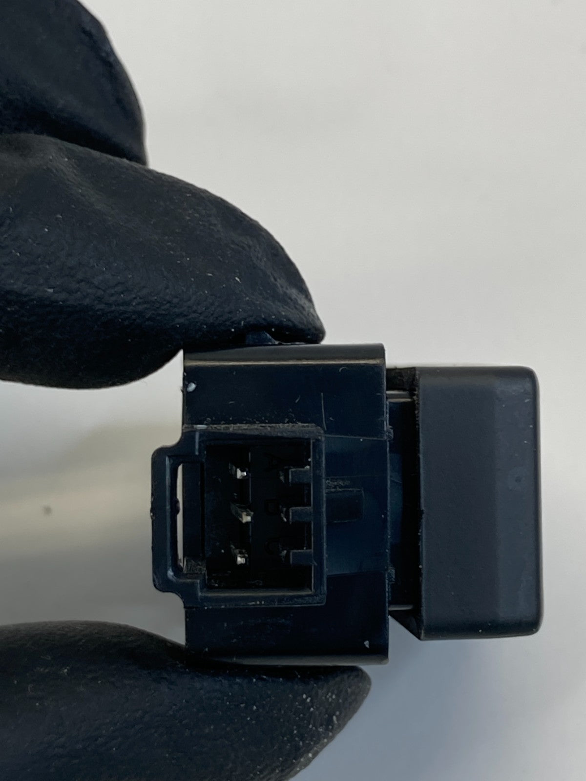 2007-2014 GMC Yukon Rear Left Power Folding Seat Control Switch 15113408 OEM