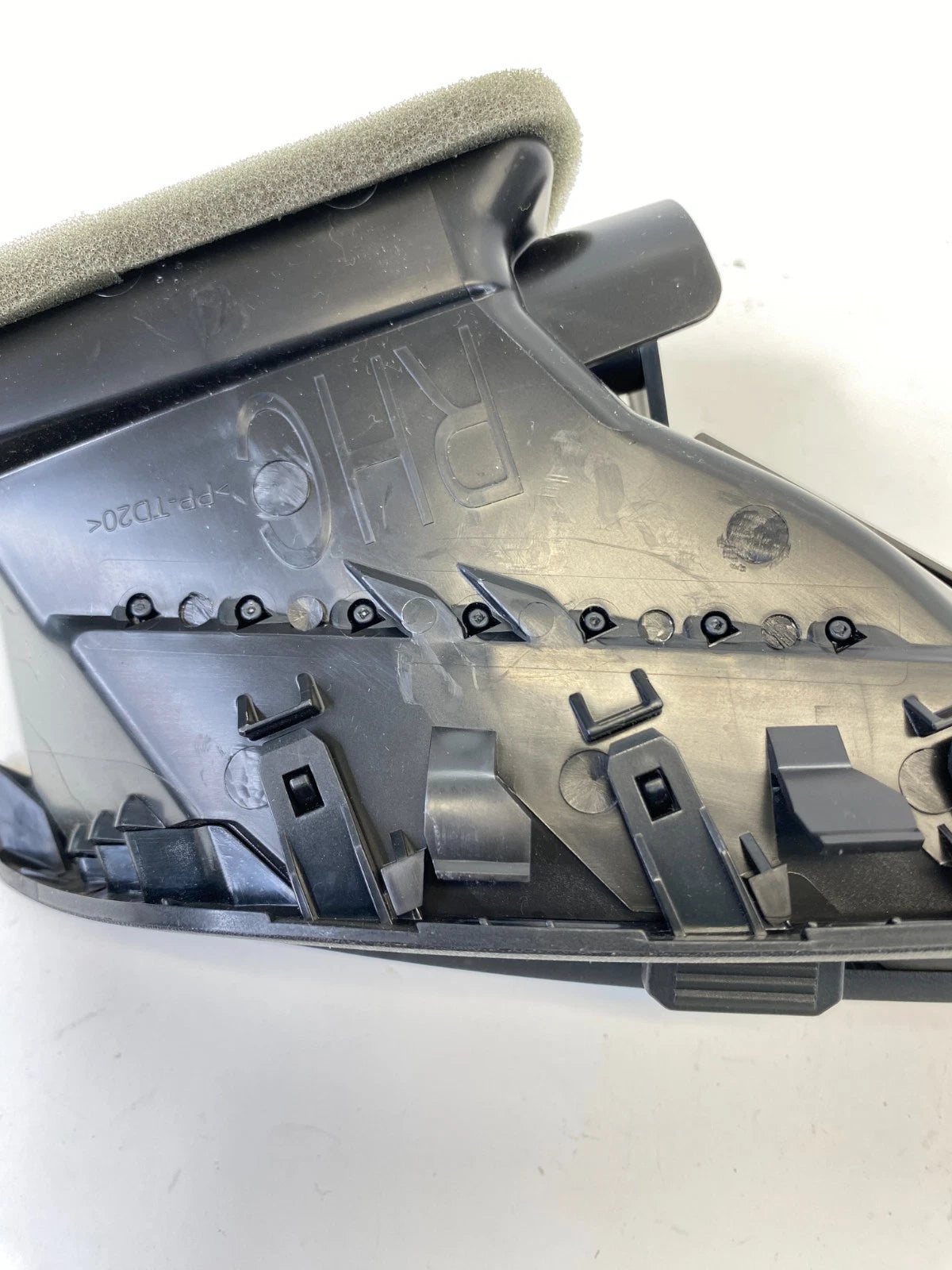 10-17 CHEVROLET EQUINOX DASH CENTER RIGHT SIDE A/C AIR VENT GRILLE 2880746 OEM