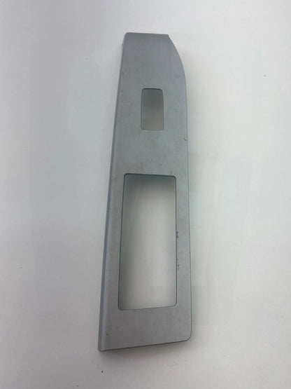 2007-2010 JEEP PATRIOT COMPASS REAR RIGHT SIDE WINDOW SWITCH BEZEL TRIM PANEL