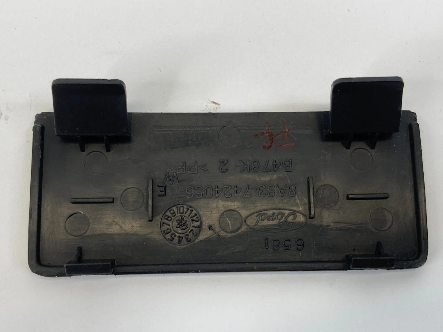 09-19 FORD FLEX FRONT RIGHT SIDE INNER DOOR PANEL SCREW CAP COVER 8A83-7424056AE