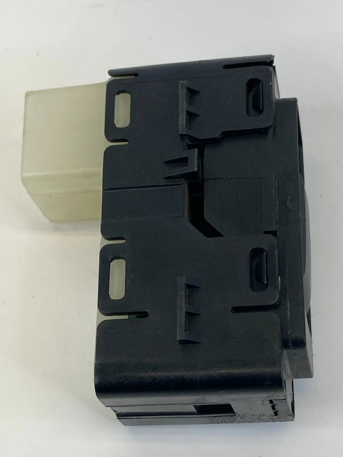 2007-2010 CHRYSLER 300 REAR LEFT SIDE DOOR WINDOW BUTTON SWITCH 04602787AA OEM