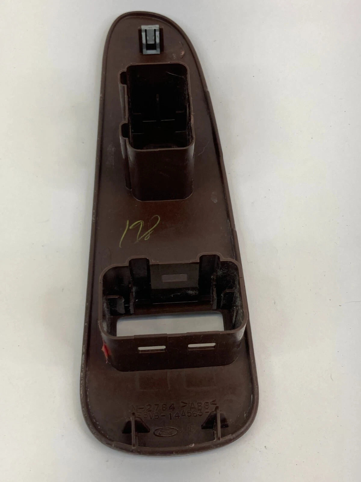 98-02 LINCOLN TOWN CAR FRONT RIGHT SIDE DOOR SWITCH COVER BEZEL TRIM F8VB-14A563