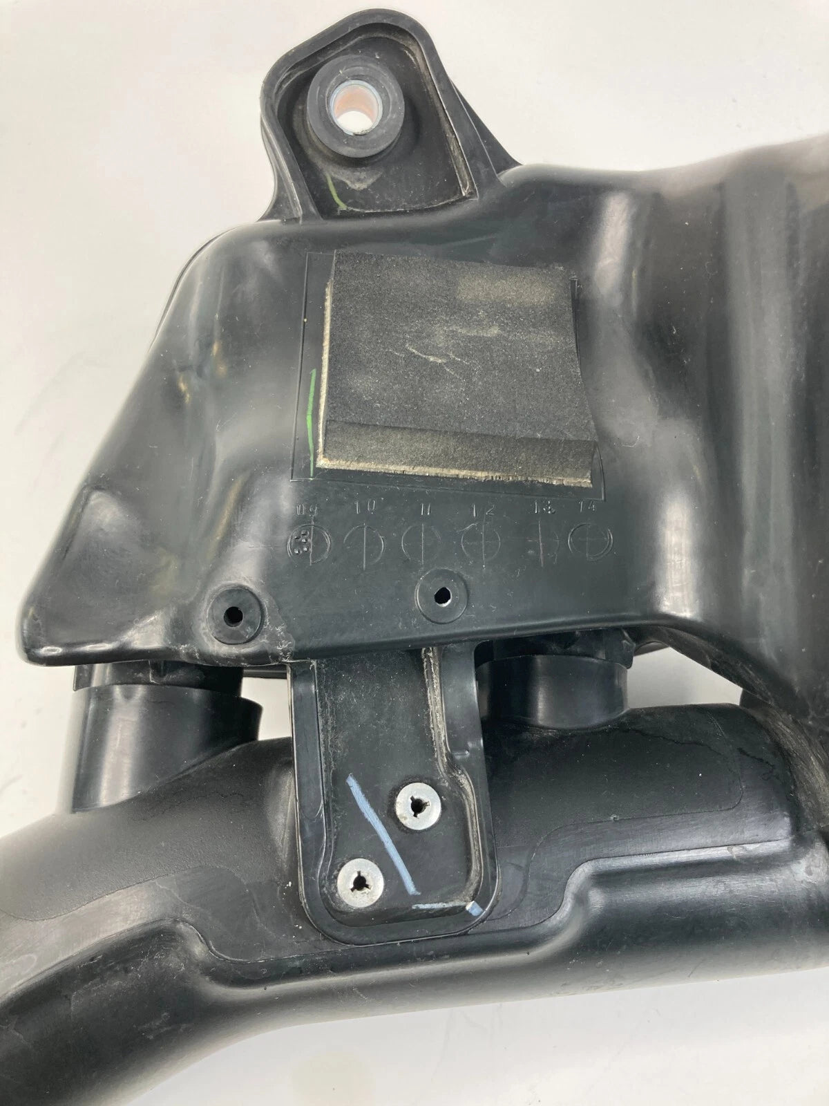 10 11 TOYOTA PRIUS AIR INTAKE RESONATOR BOX CLEANER ASSEMBLY 17750-37010 OEM