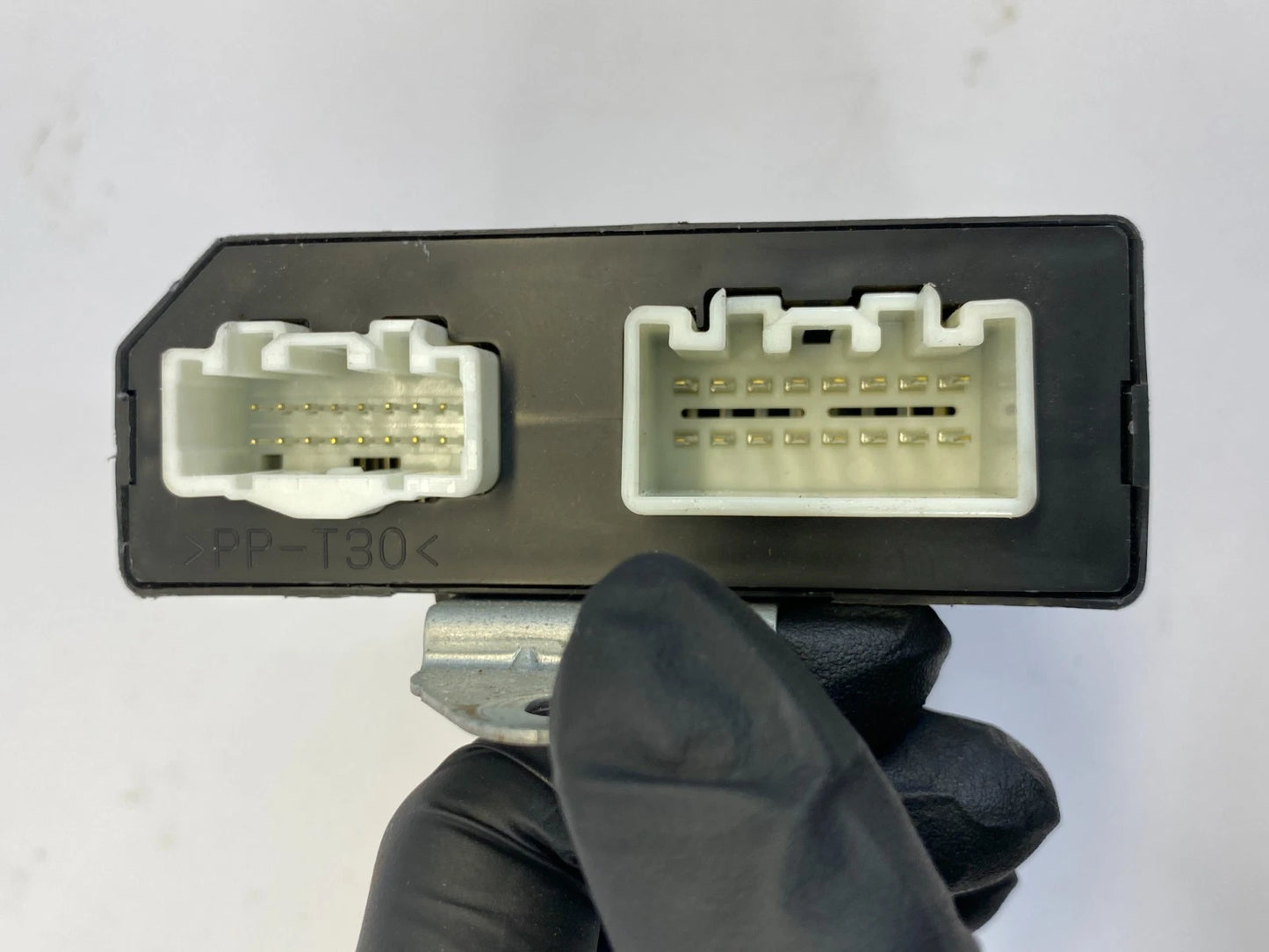 09-14 NISSAN MURANO REAR POWER SEAT FOLD DOWN CONTROL BOX MODULE OEM 873D6-1AA0A