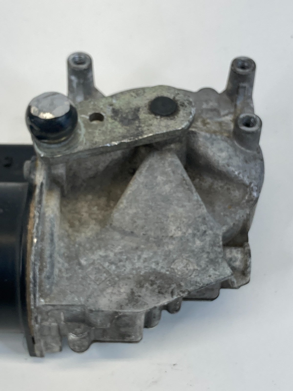 2004-2007 BMW 525i 530i Front Windshield Wiper Motor 6-987-475-01 OEM