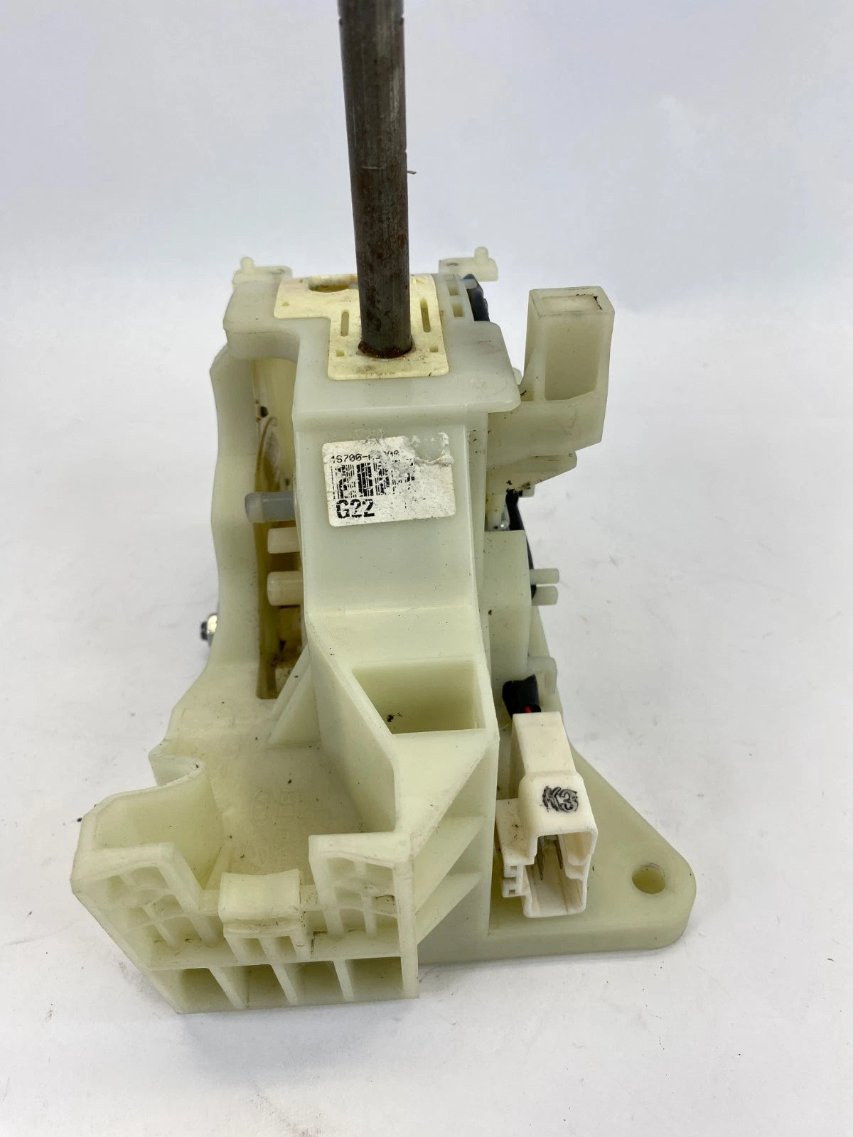 2013-2017 HYUNDAI ELANTRA GT A/T FLOOR GEAR SHIFT SHIFTER ASSEMBLY 46700-A5200